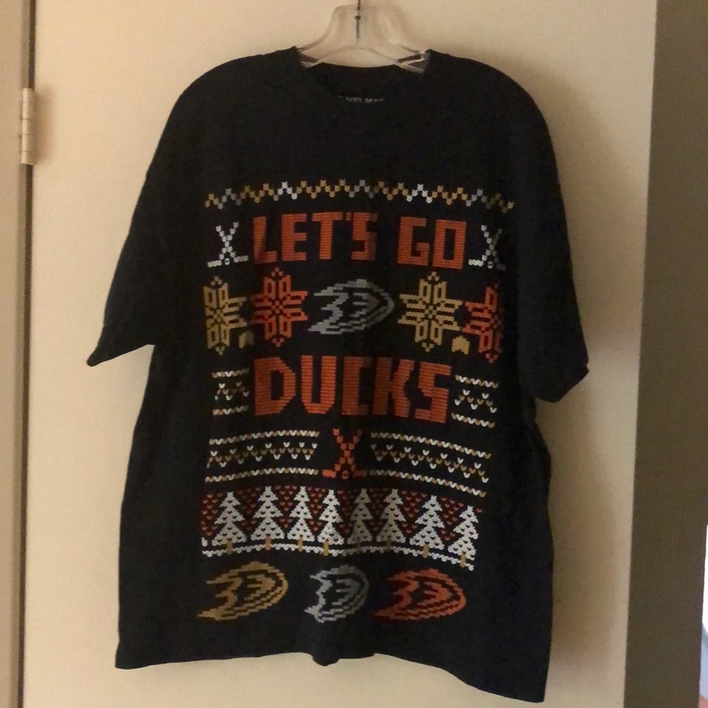 Ducks T-shirt size XL